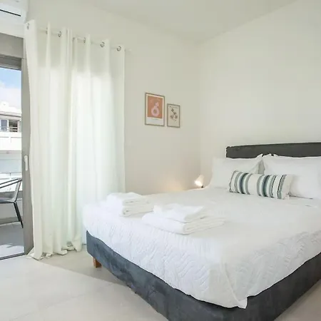 アパート Cozy In The Heart Of Rhodes Center