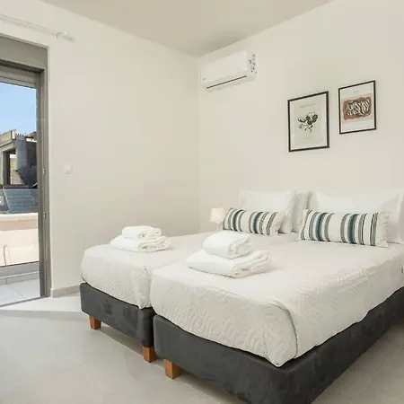 Apartment Cozy In The Heart Of Rhodes Center