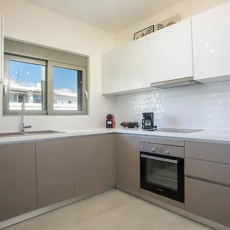 Cozy In The Heart Of Rhodes Center Daire