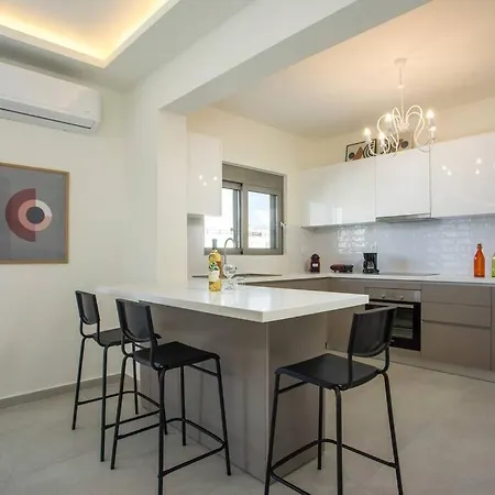 Cozy In The Heart Of Rhodes Center Daire Rhodes City