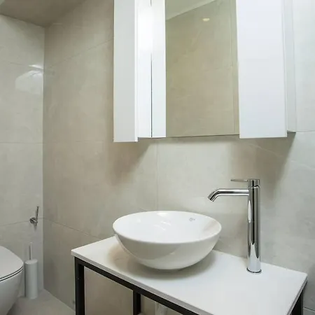 Cozy In The Heart Of Rhodes Center Daire