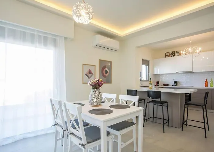 아파트 Cozy In The Heart Of Rhodes Center Rhodes City