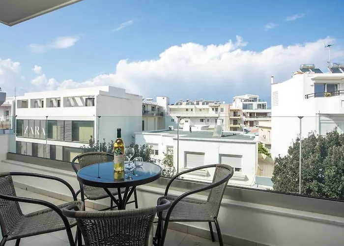 Cozy In The Heart Of Rhodes Center 아파트
